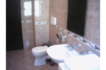 Rumunsko Privát Băile Herculane, Exteriér